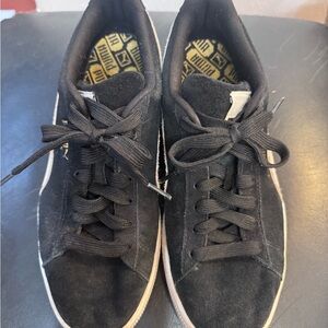 Puma Men's Classic Black and Light Blue Sneakers